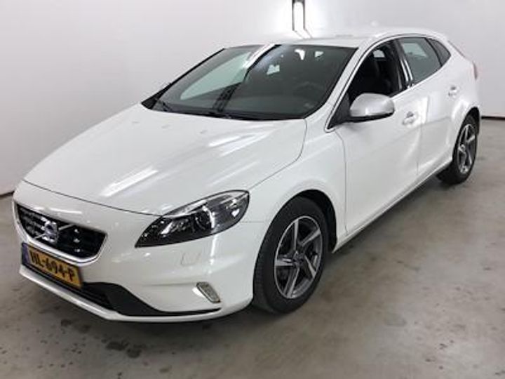 VOLVO V40 2015 yv1mv7431g2306711