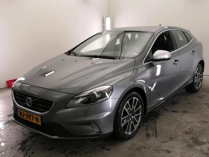 VOLVO V40 2015 yv1mv7431g2306795