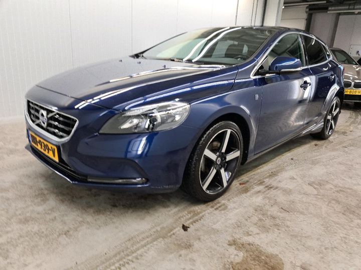 VOLVO V40 2015 yv1mv7431g2306876