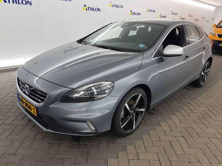 VOLVO V40 2015 yv1mv7431g2307114