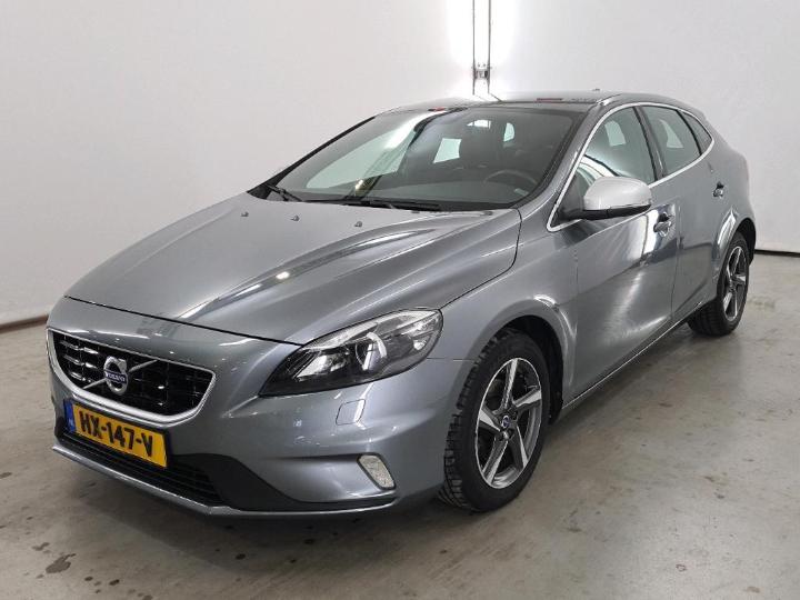 VOLVO V40 2015 yv1mv7431g2307215