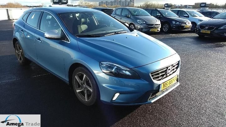 VOLVO V40 2015 yv1mv7431g2307279