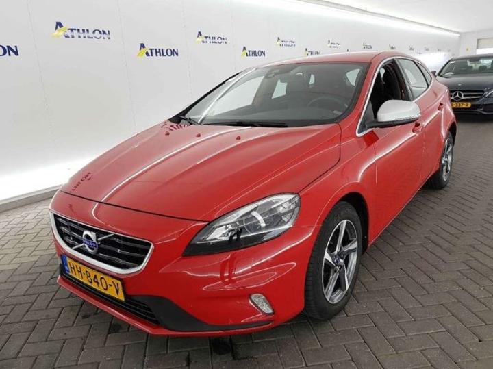 VOLVO V40 2015 yv1mv7431g2307284