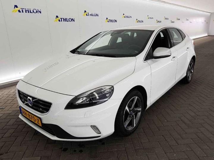 VOLVO V40 2015 yv1mv7431g2307337