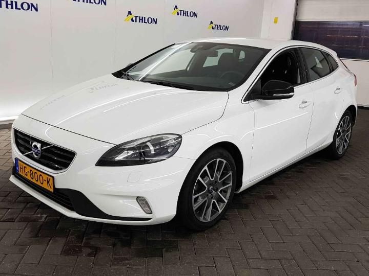 VOLVO V40 2015 yv1mv7431g2307412