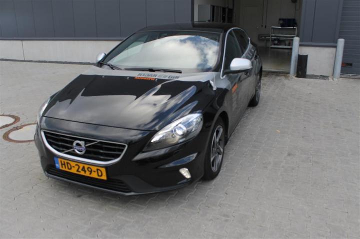 VOLVO V40 2015 yv1mv7431g2307439