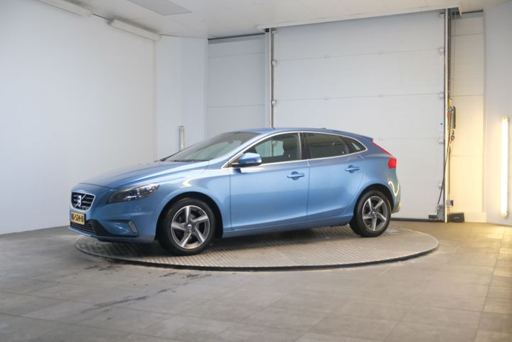 VOLVO V40 2015 yv1mv7431g2307480