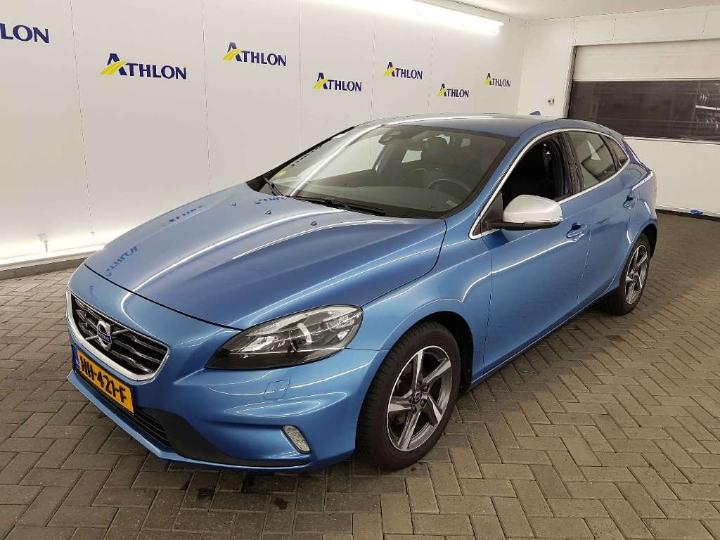 VOLVO V40 2015 yv1mv7431g2307710