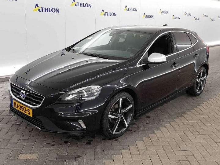 VOLVO V40 2015 yv1mv7431g2307820