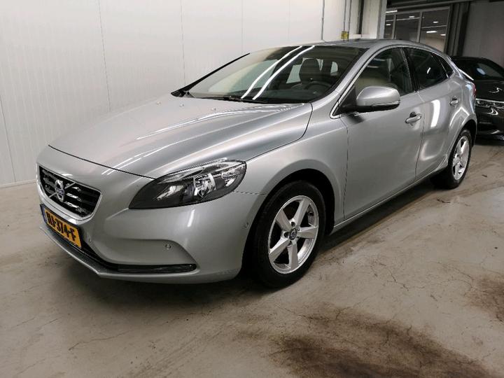 VOLVO V40 2015 yv1mv7431g2307874