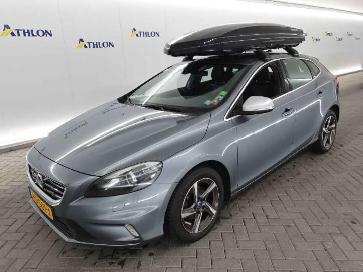 VOLVO V40 2015 yv1mv7431g2308200