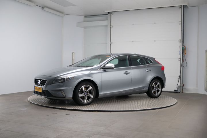 VOLVO V40 2015 yv1mv7431g2308520