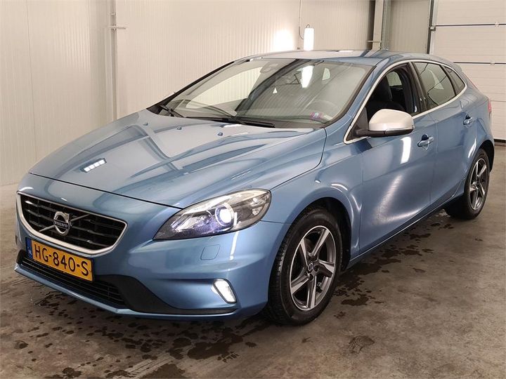 VOLVO V40 2015 yv1mv7431g2308597