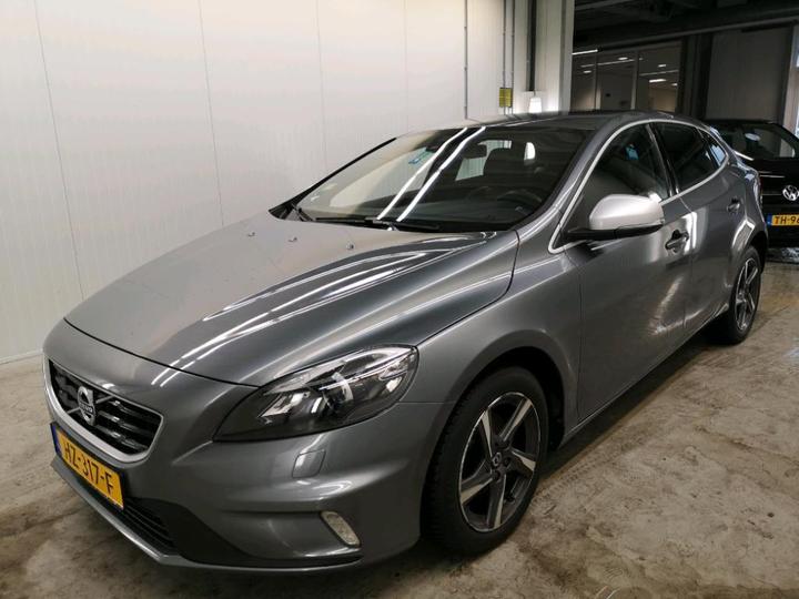 VOLVO V40 2015 yv1mv7431g2308811