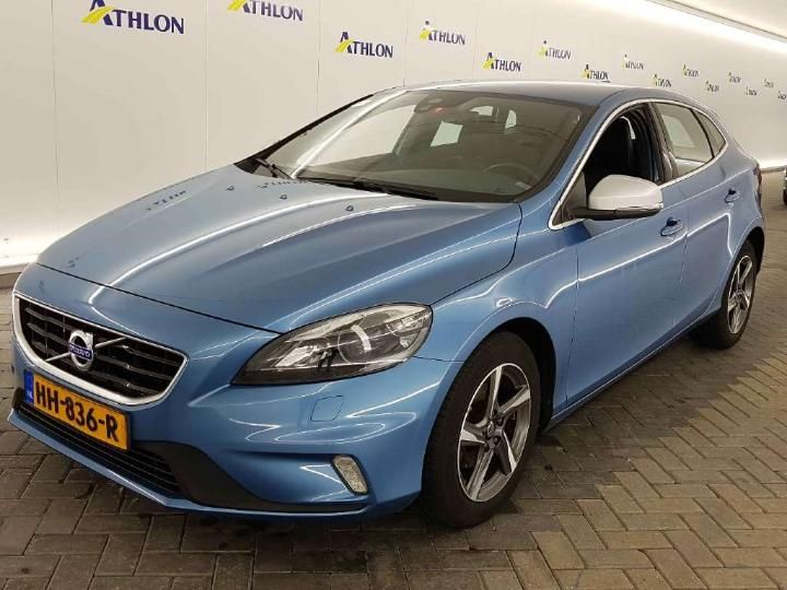 VOLVO V40 2015 yv1mv7431g2308906