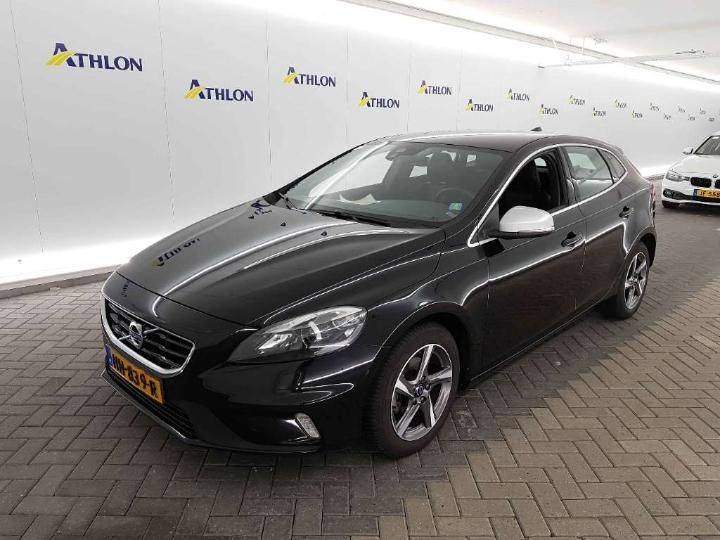 VOLVO V40 2015 yv1mv7431g2308934