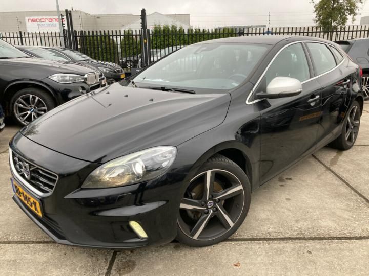 VOLVO V40 2015 yv1mv7431g2308993