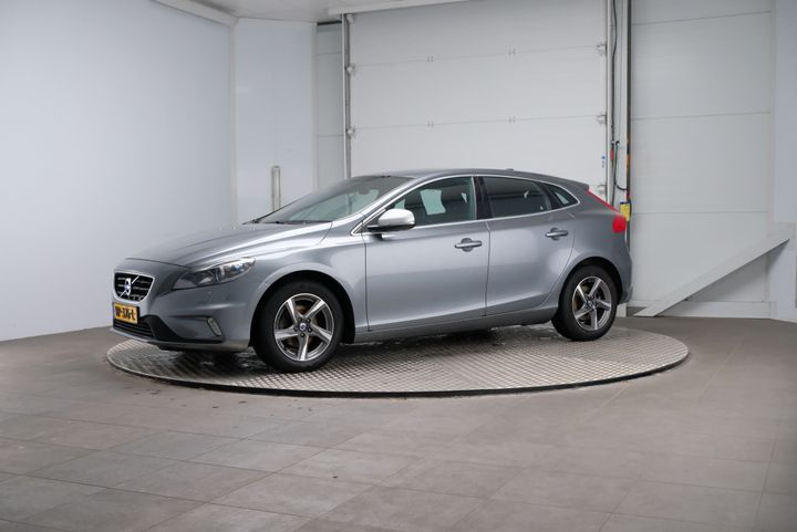 VOLVO V40 2015 yv1mv7431g2309066