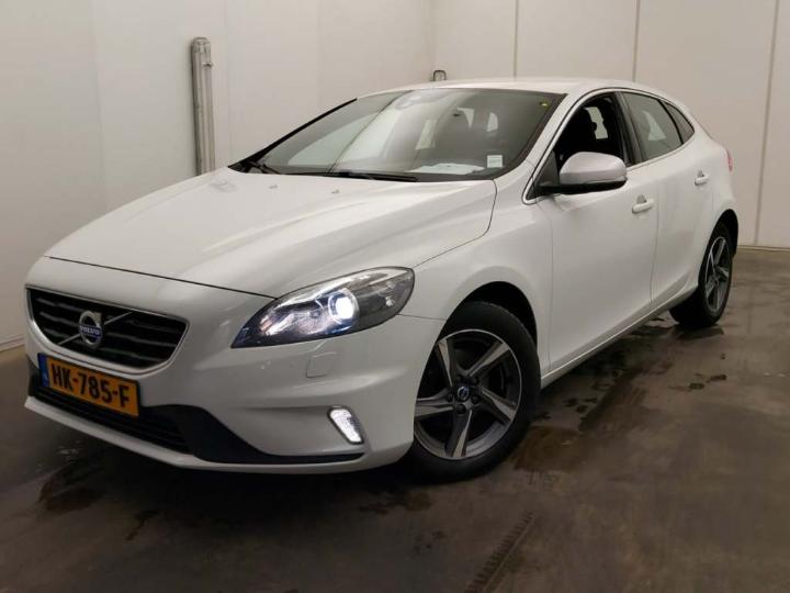 VOLVO V40 2015 yv1mv7431g2309155