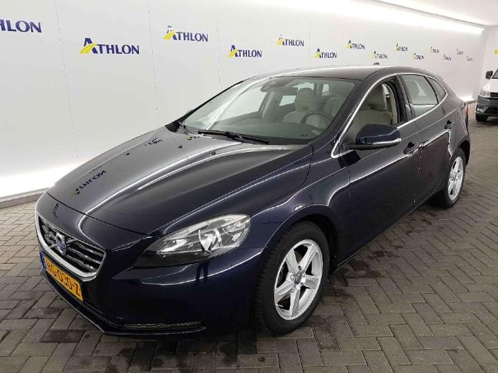 VOLVO V40 2015 yv1mv7431g2309186