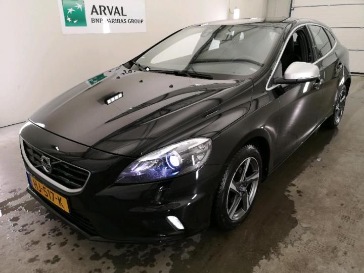 VOLVO V40 2015 yv1mv7431g2309319