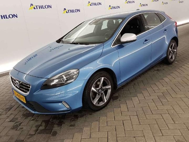 VOLVO V40 2015 yv1mv7431g2309656