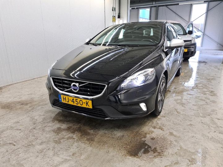 VOLVO V40 2015 yv1mv7431g2309658