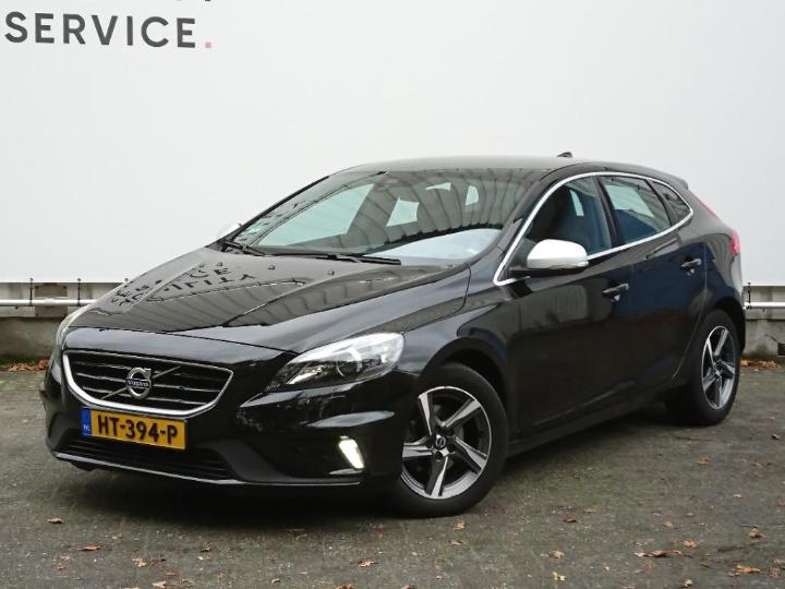 VOLVO V40 2015 yv1mv7431g2309874