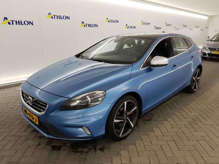 VOLVO V40 2015 yv1mv7431g2309875