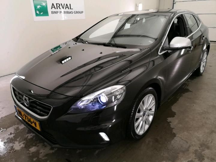 VOLVO V40 2015 yv1mv7431g2310067