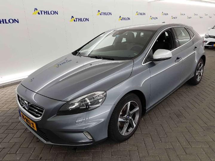 VOLVO V40 2015 yv1mv7431g2310113