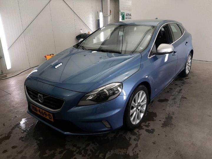 VOLVO V40 2015 yv1mv7431g2310307