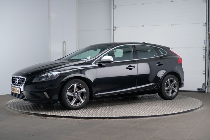 VOLVO V40 2015 yv1mv7431g2310319