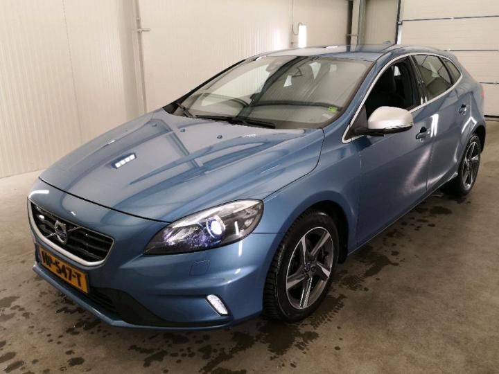 VOLVO V40 2015 yv1mv7431g2310344