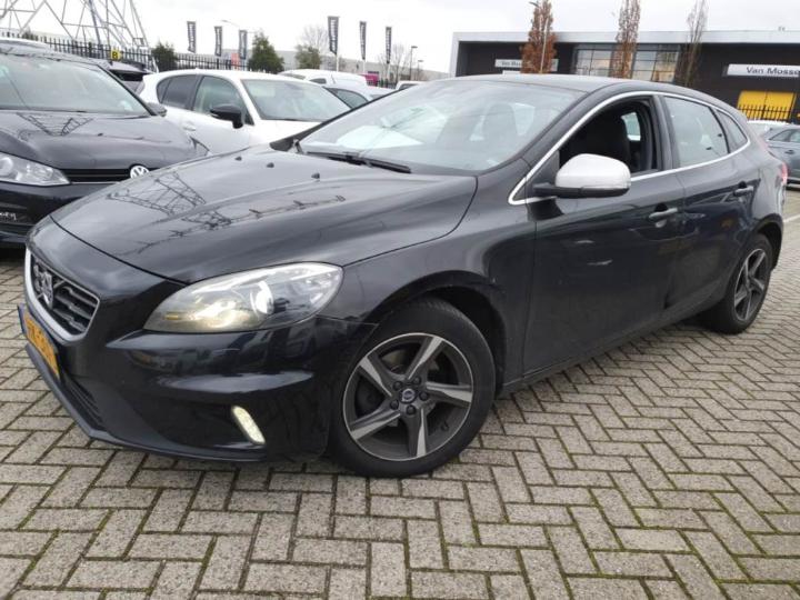 VOLVO V40 2015 yv1mv7431g2310514