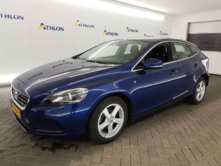 VOLVO V40 2015 yv1mv7431g2310528