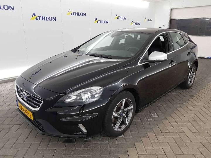 VOLVO V40 2015 yv1mv7431g2310570