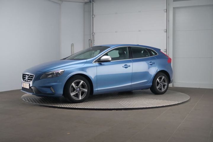 VOLVO V40 2015 yv1mv7431g2310677