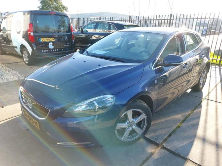 VOLVO V40 2015 yv1mv7431g2310760