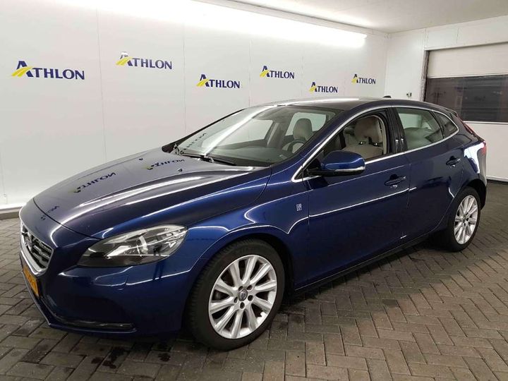 VOLVO V40 2015 yv1mv7431g2310947