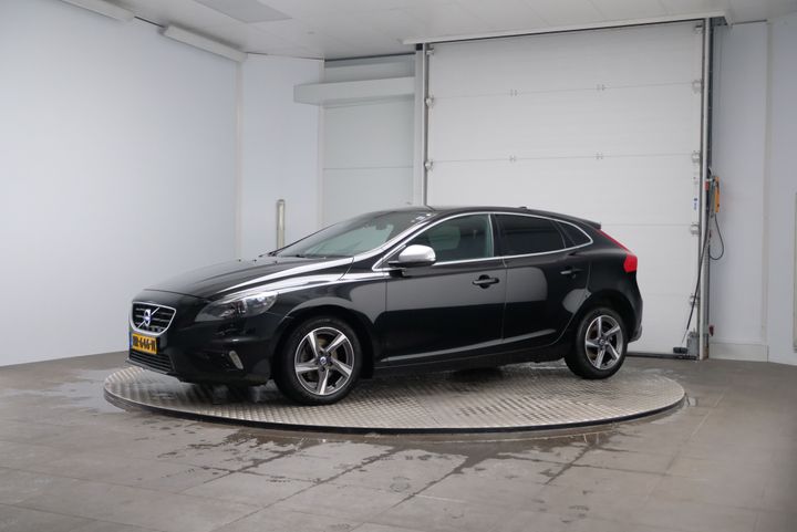 VOLVO V40 2015 yv1mv7431g2310961