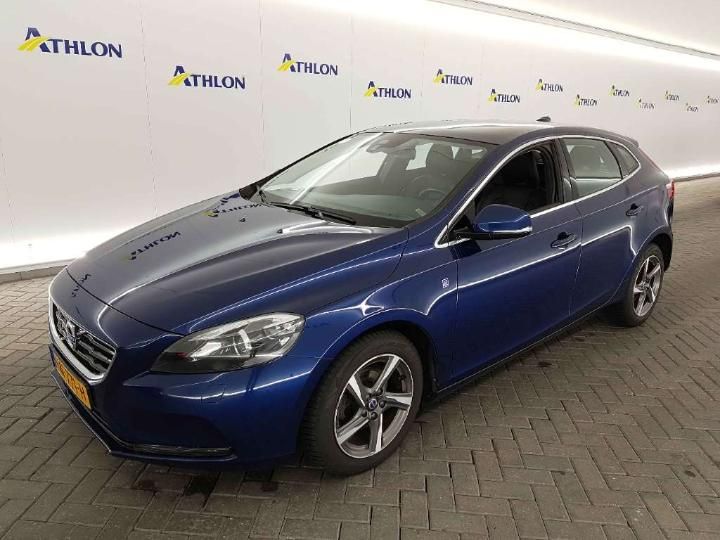 VOLVO V40 2015 yv1mv7431g2310980