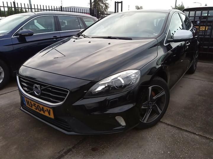 VOLVO V40 2015 yv1mv7431g2311171