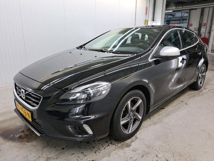 VOLVO V40 2015 yv1mv7431g2311270