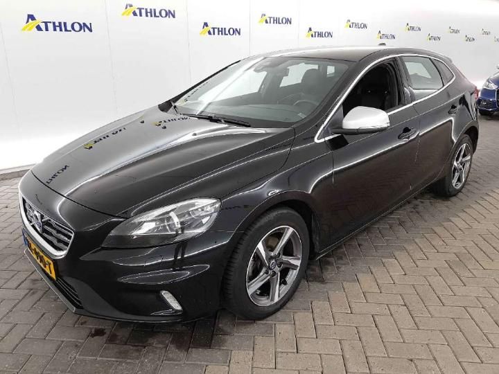 VOLVO V40 2015 yv1mv7431g2311302