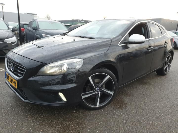 VOLVO V40 2015 yv1mv7431g2311320