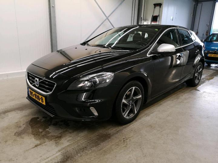 VOLVO V40 2015 yv1mv7431g2311859