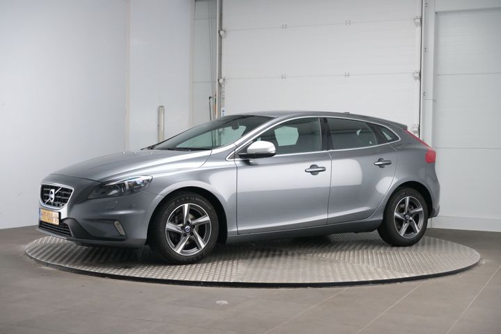 VOLVO V40 2015 yv1mv7431g2312127