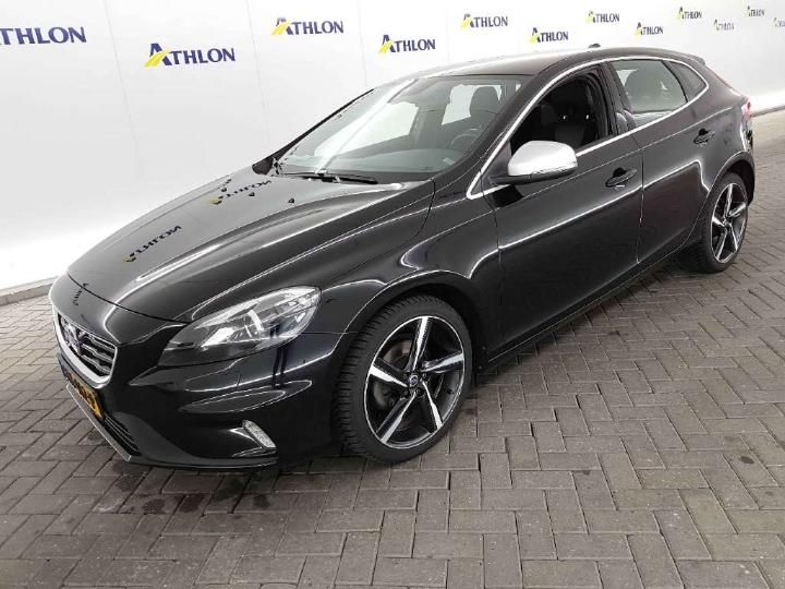 VOLVO V40 2015 yv1mv7431g2312159