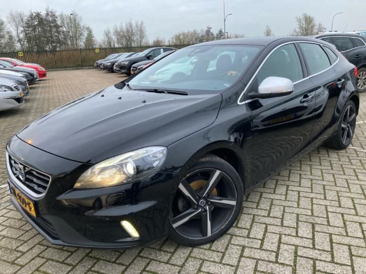 VOLVO V40 2015 yv1mv7431g2312249